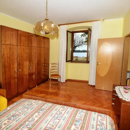 Lucilla-1